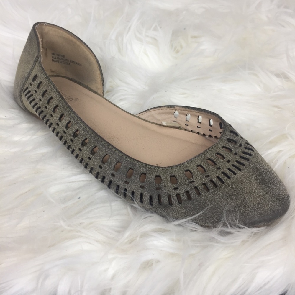 NICOLE PERFORATED FAUX LEATHER FLATS GRAY SIZE 6